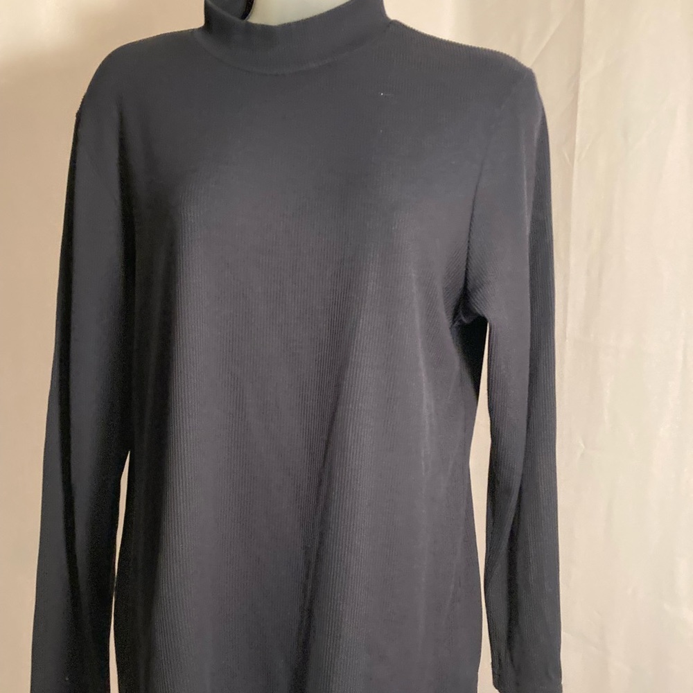 Worthington long sleeve medium top